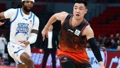 开云体育APP-从关键时刻马赛再遭质疑到摩纳哥围绕CBA季后赛战术微调，山东男篮今夜外线爆发 